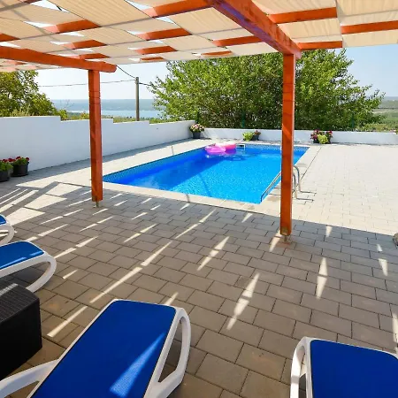 Nina By Interhome Apartment Anic