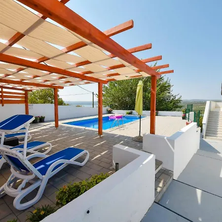 Nina By Interhome Apartment Anic