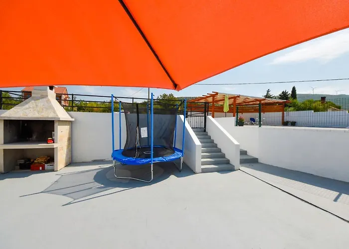 Apartamento Nina By Interhome Anić