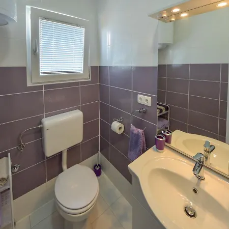 Nina By Interhome Anić